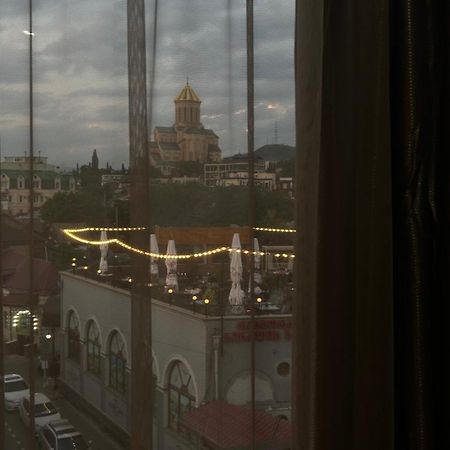 Hotel Tourist Tbilisi ภายนอก รูปภาพ