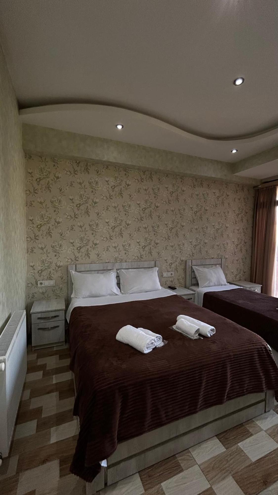 Hotel Tourist Tbilisi ภายนอก รูปภาพ
