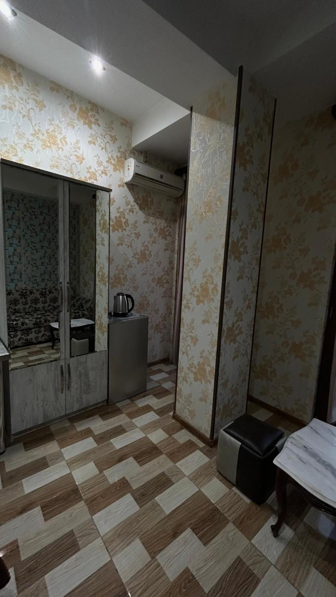 Hotel Tourist Tbilisi ภายนอก รูปภาพ