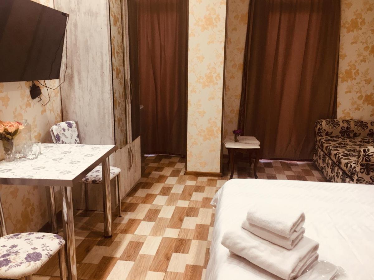 Hotel Tourist Tbilisi ภายนอก รูปภาพ